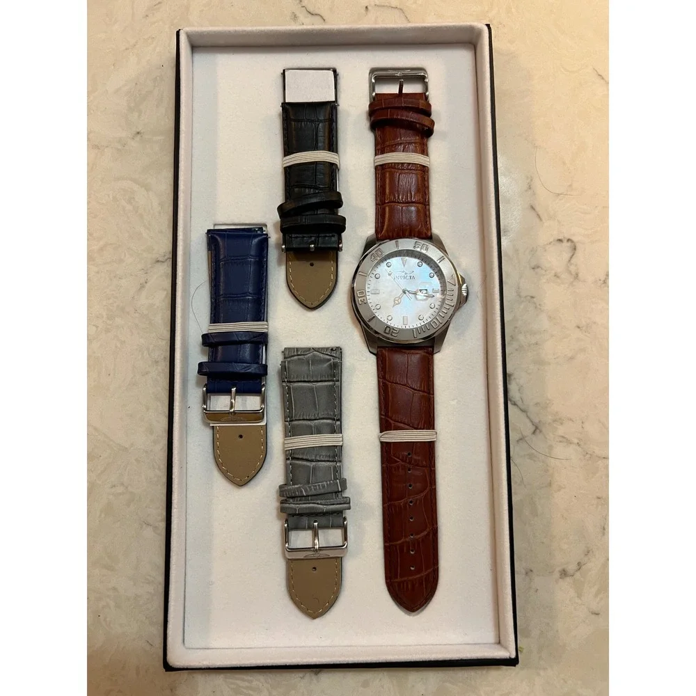 Invicta Pro Diver 0560 Special Edition Watch Set 4 Leather Straps